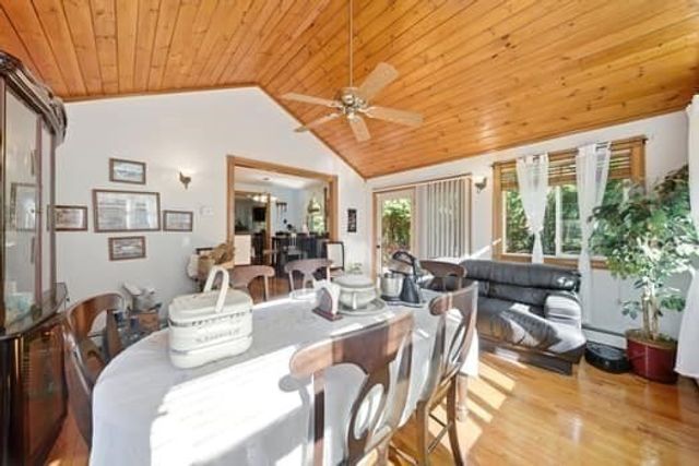 115 Arrowhead Dr, Bridgewater, MA 02324