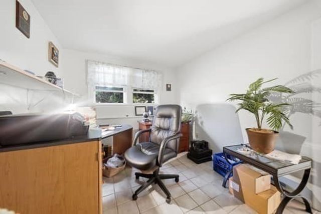115 Arrowhead Dr, Bridgewater, MA 02324