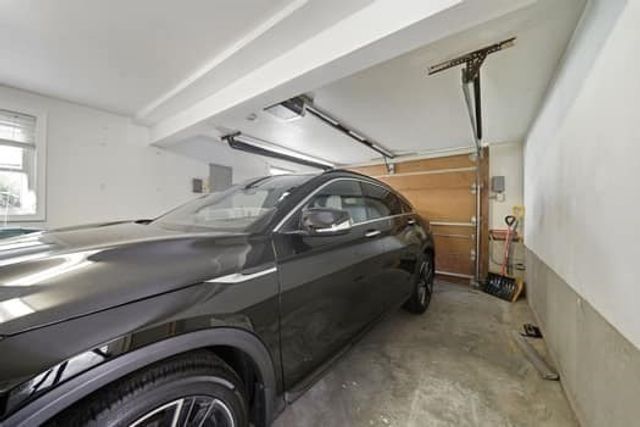 115 Arrowhead Dr, Bridgewater, MA 02324