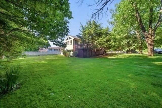 115 Arrowhead Dr, Bridgewater, MA 02324