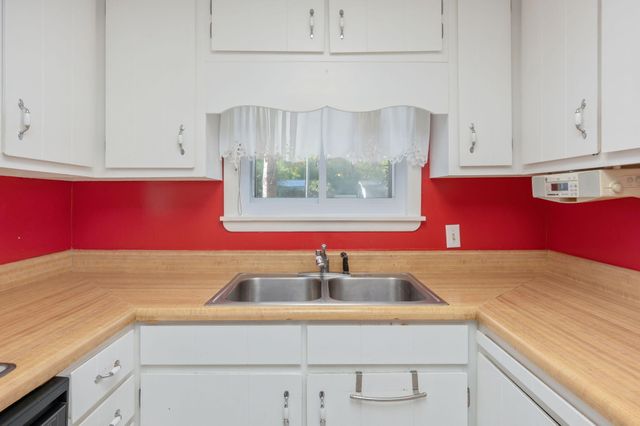 578 E Williams Avenue, Crestview, FL 32539
