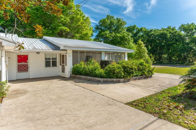 578 E Williams Avenue, Crestview, FL 32539