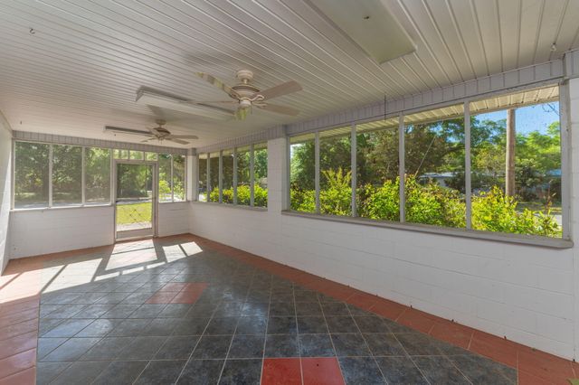 578 E Williams Avenue, Crestview, FL 32539