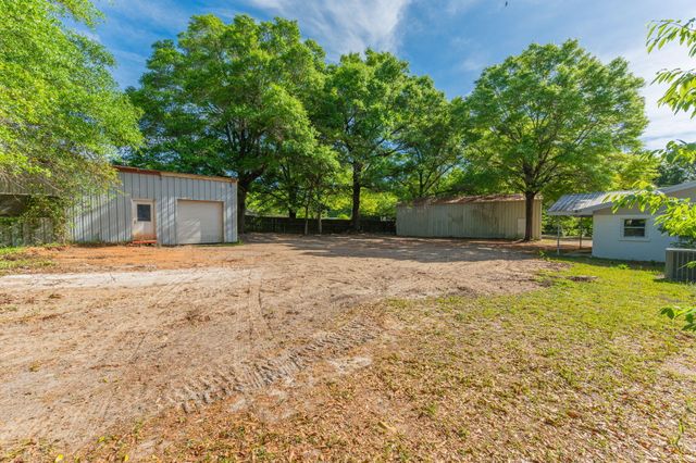 578 E Williams Avenue, Crestview, FL 32539