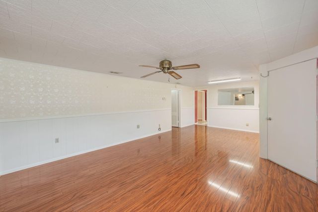 578 E Williams Avenue, Crestview, FL 32539