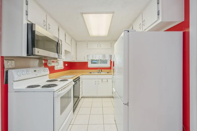 578 E Williams Avenue, Crestview, FL 32539