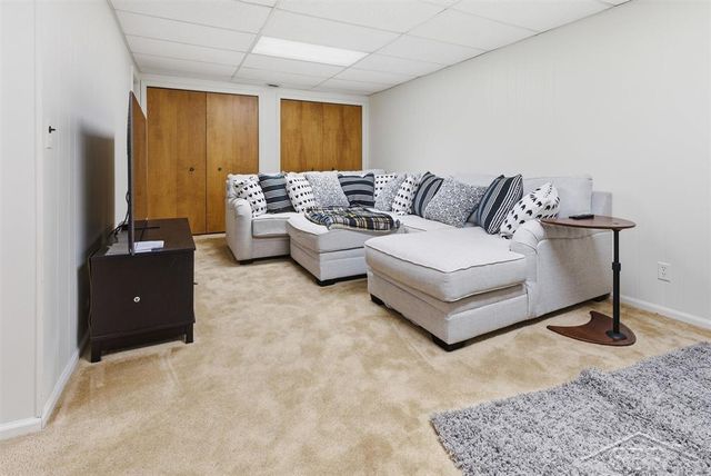 4905 Grandview Circle, Midland, MI 48640