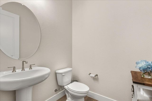 3381 Rock Springs Ranch Dr, Folsom, CA 95630