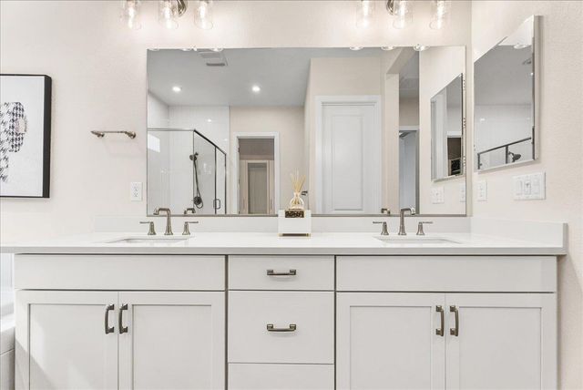 3381 Rock Springs Ranch Dr, Folsom, CA 95630