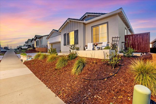 3381 Rock Springs Ranch Dr, Folsom, CA 95630