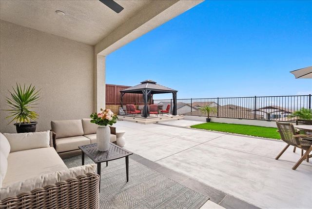 3381 Rock Springs Ranch Dr, Folsom, CA 95630