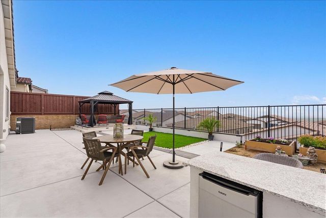 3381 Rock Springs Ranch Dr, Folsom, CA 95630