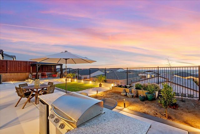 3381 Rock Springs Ranch Dr, Folsom, CA 95630