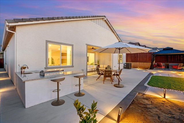 3381 Rock Springs Ranch Dr, Folsom, CA 95630