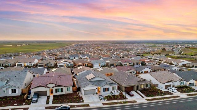 3381 Rock Springs Ranch Dr, Folsom, CA 95630