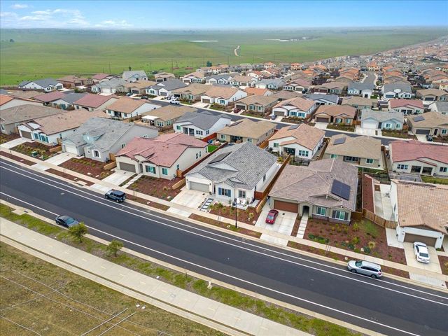 3381 Rock Springs Ranch Dr, Folsom, CA 95630