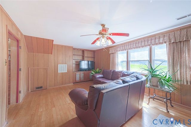 2402 Landon Rd, Henrico, VA 23294