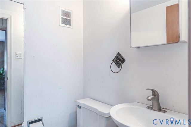 2402 Landon Rd, Henrico, VA 23294