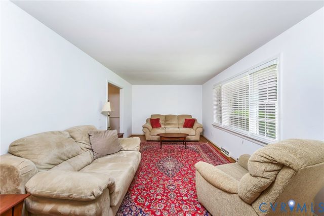 2402 Landon Rd, Henrico, VA 23294