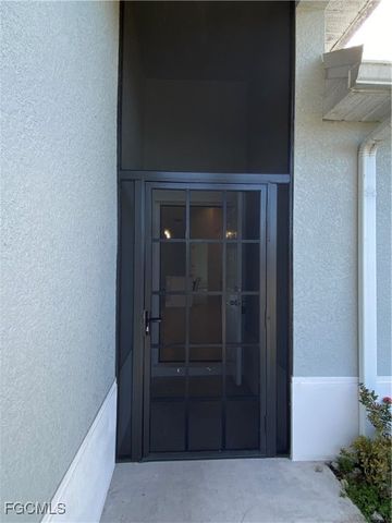 2213 Hogan DR, Lehigh Acres, FL 33973