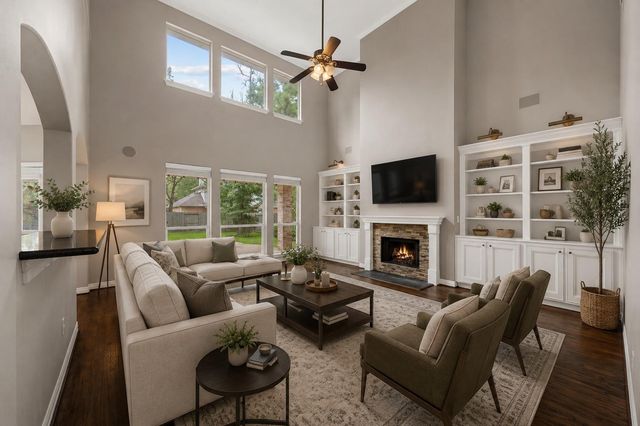 6 Villa Canyon Place, The Woodlands, TX 77382