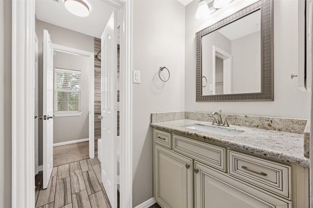 6 Villa Canyon Place, The Woodlands, TX 77382