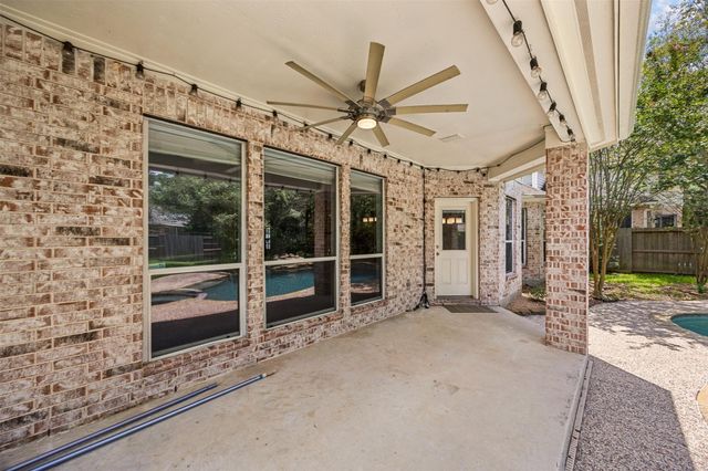 6 Villa Canyon Place, The Woodlands, TX 77382