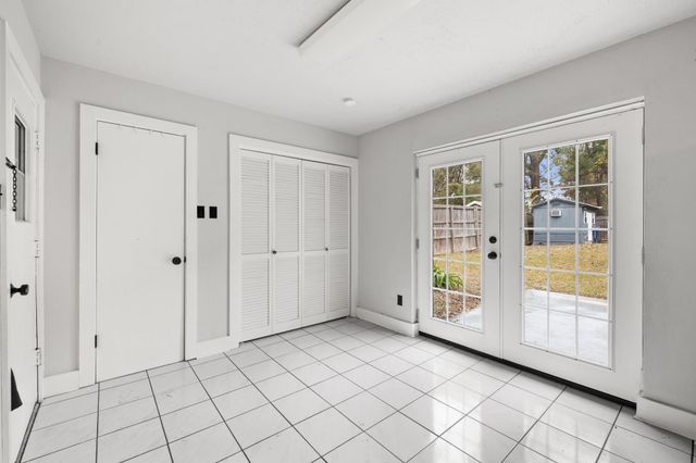 702 S Honeysuckle DR, White Oak, TX 75693