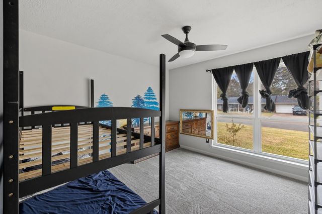 702 S Honeysuckle DR, White Oak, TX 75693