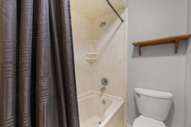 702 S Honeysuckle DR, White Oak, TX 75693