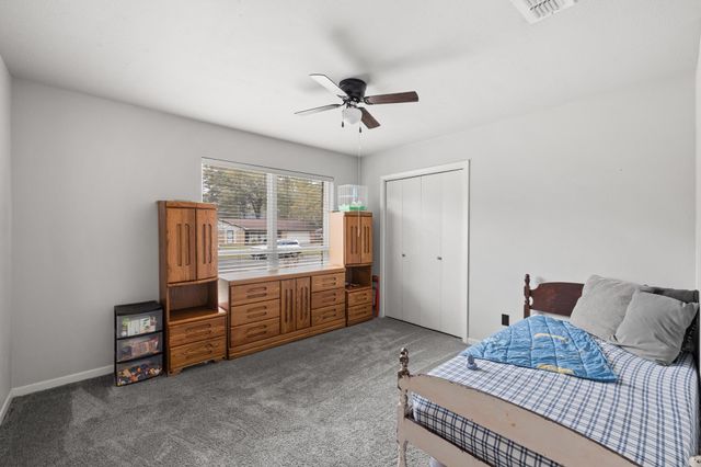 702 S Honeysuckle DR, White Oak, TX 75693