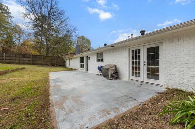 702 S Honeysuckle DR, White Oak, TX 75693