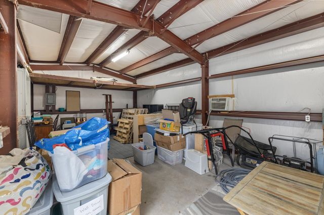 702 S Honeysuckle DR, White Oak, TX 75693