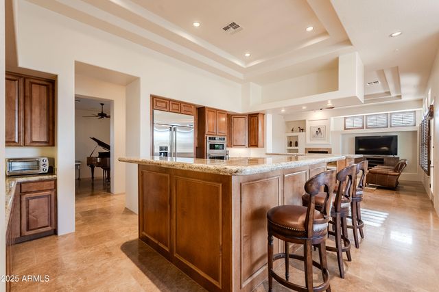 8392 E EAGLE FEATHER Road, Scottsdale, AZ 85266