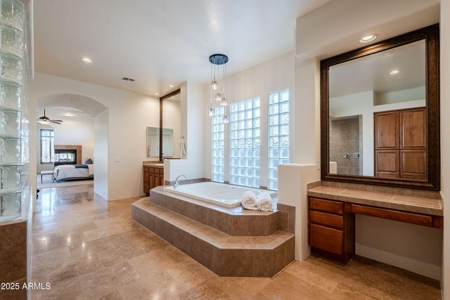 8392 E EAGLE FEATHER Road, Scottsdale, AZ 85266