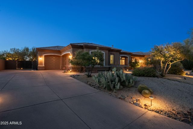 8392 E EAGLE FEATHER Road, Scottsdale, AZ 85266