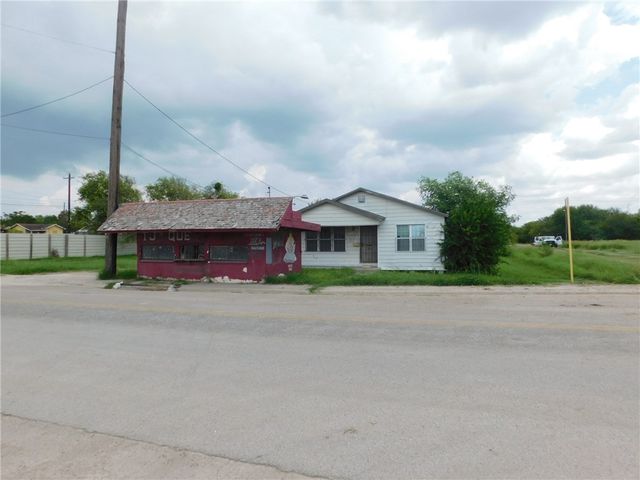 2214 Winnebago St, Corpus Christi, TX 78401