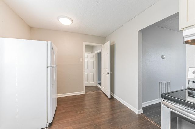 510 S Utah Street, La Porte, TX 77571