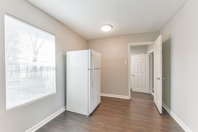 510 S Utah Street, La Porte, TX 77571