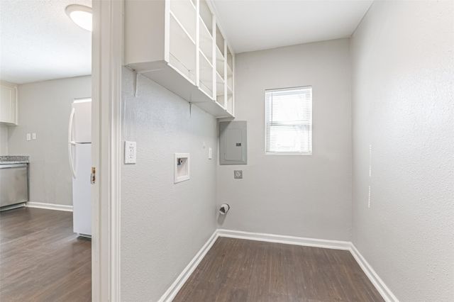 510 S Utah Street, La Porte, TX 77571