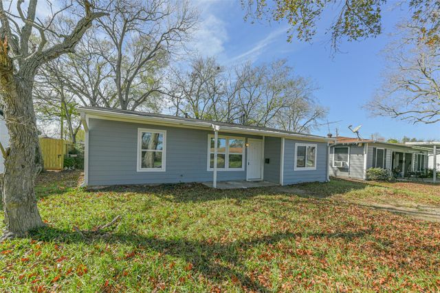 510 S Utah Street, La Porte, TX 77571