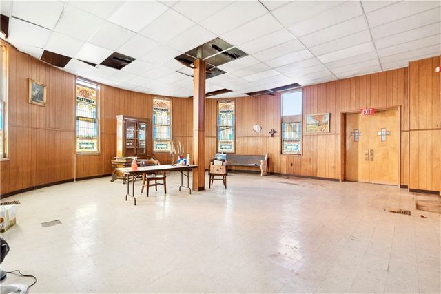 301 Larimer Ave, Lincoln Larimer, PA 15206