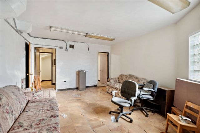 301 Larimer Ave, Lincoln Larimer, PA 15206