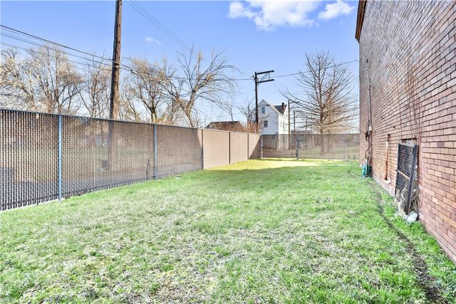 301 Larimer Ave, Lincoln Larimer, PA 15206