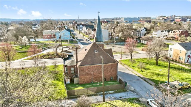 301 Larimer Ave, Lincoln Larimer, PA 15206