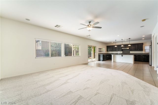 2925 Green Falls Avenue, Henderson, NV 89052