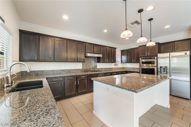 2925 Green Falls Avenue, Henderson, NV 89052