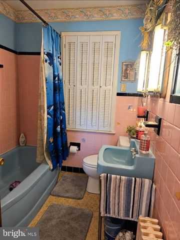 1128 W PARK AVE, Vineland, NJ 08360