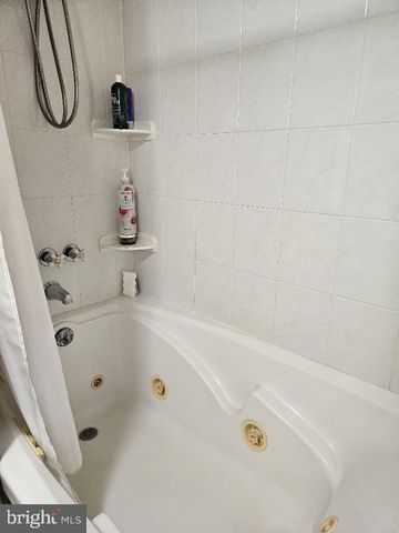 1128 W PARK AVE, Vineland, NJ 08360