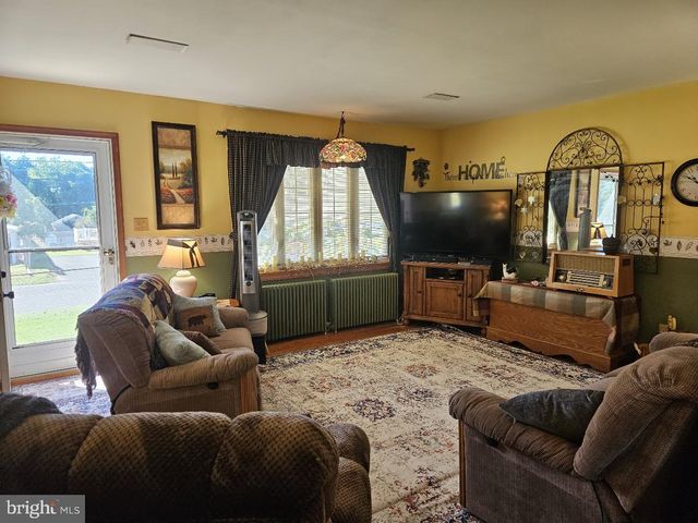 1128 W PARK AVE, Vineland, NJ 08360